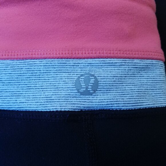 Lululemon Groove Crop Leggings Pant Size 4 XS Pink Wee Stripe Black - Picture 8 of 11
